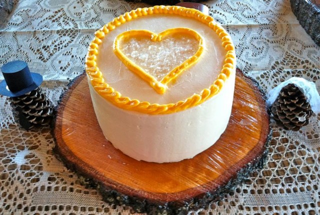 wedding cakes charleston sc by Honey's Baking
